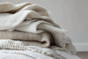 Waarom-Sofa-Plaids-Inkopen-via-de-Groothandel-een-Slimme-Zet-is-voor-Winkeliers-en-Interieurprofessionals Urbane Hide