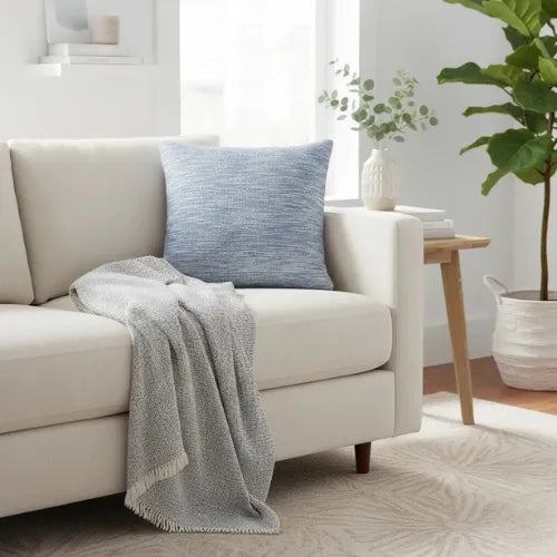 Kussenhoes op de bank - Urbane Hide