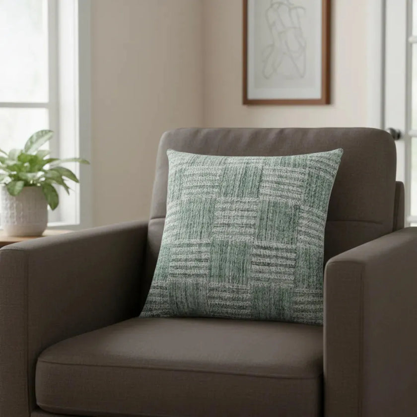 Sierkussen geweven ruitpatroon groen mix – Urbane Hide 
