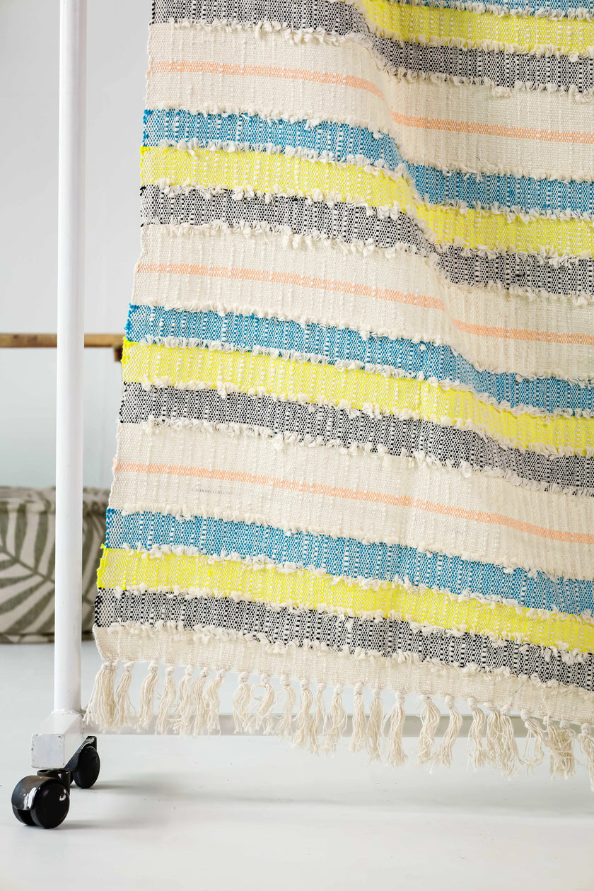 Kleurrijke gestreepte plaid met franjes katoen – Urbane Hide Urbane Hide