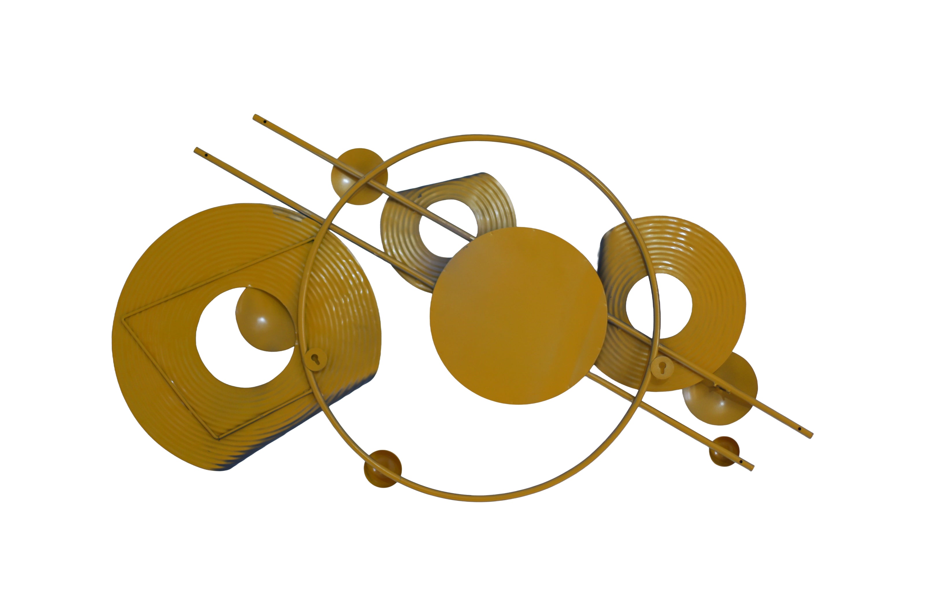 Abstracte muurdecoratie in goud, met geometrische vormen en moderne stijlen, perfect voor elke eigentijdse interieur.