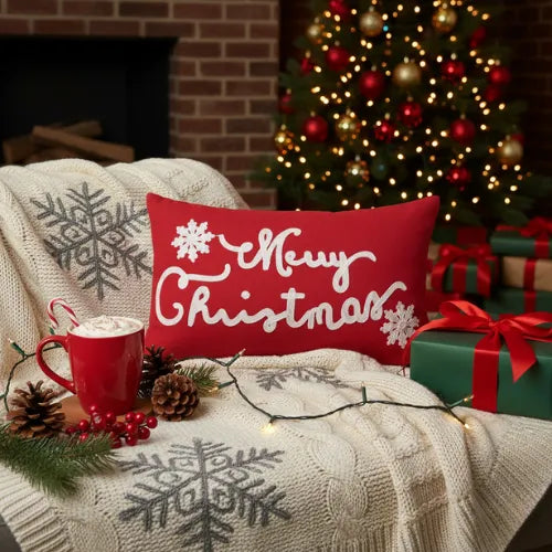 Rood Kerstkussen met Tekst & Sneeuwvlokken – Urbane Hide