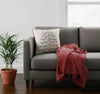 Kerstkussen met kerstboomprint en rode pompons – Urbane Hide Urbane Hide