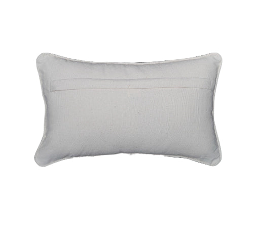 Sierkussen met simpele kerstbomen in zachte kleuren – Urbane Hide Urbane Hide