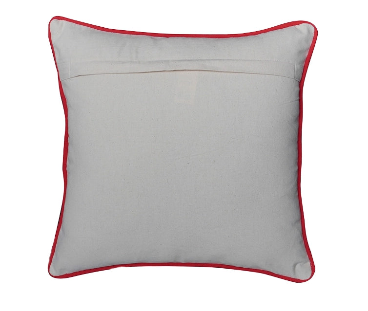 Kerstkussen met sterren en pompons in vrolijke kleuren – Urbane Hide Urbane Hide