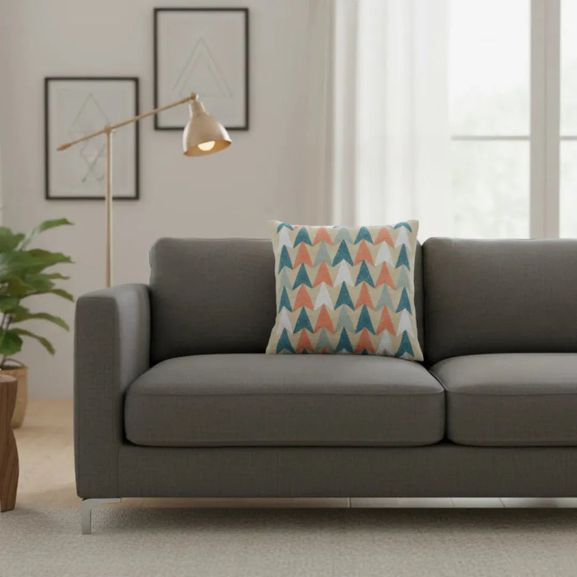 Kussen met gekleurde driehoek patroon retro stijl - Urbane Hide