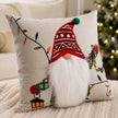 Coussin Noël gnome et guirlandes lumineuses | Urbane Hide