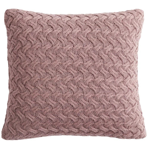 Gestricktes Altrosa Zierkissen mit Zopfmuster – Urbane Hide