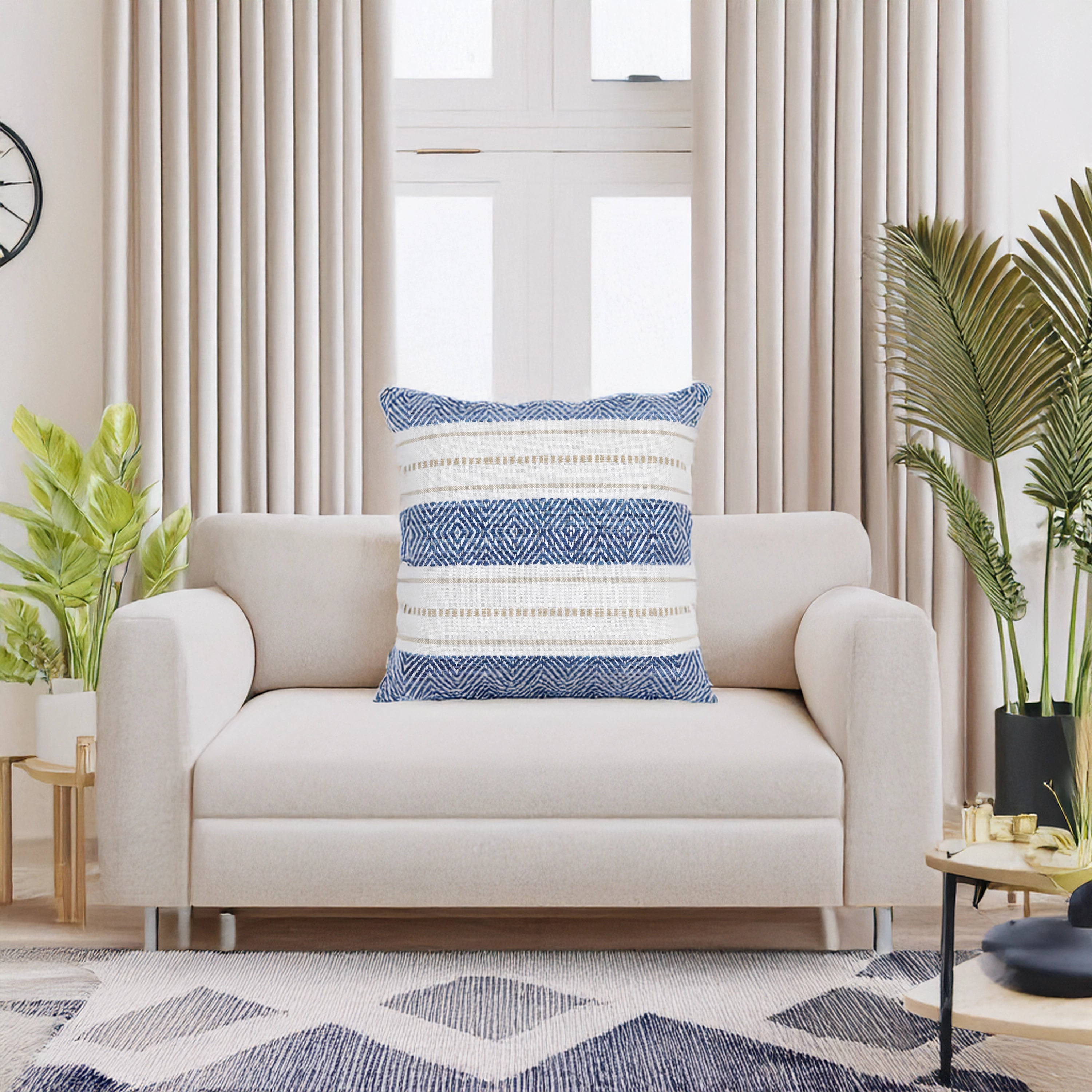 45x45cm decoratief kussen on a sofa - Urbane Hide