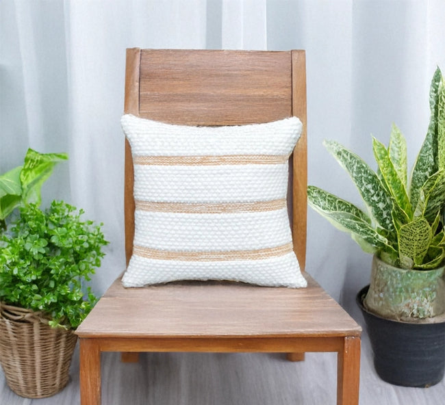 45x45cm decoratief kussen on a wooden chair - Urbane Hide