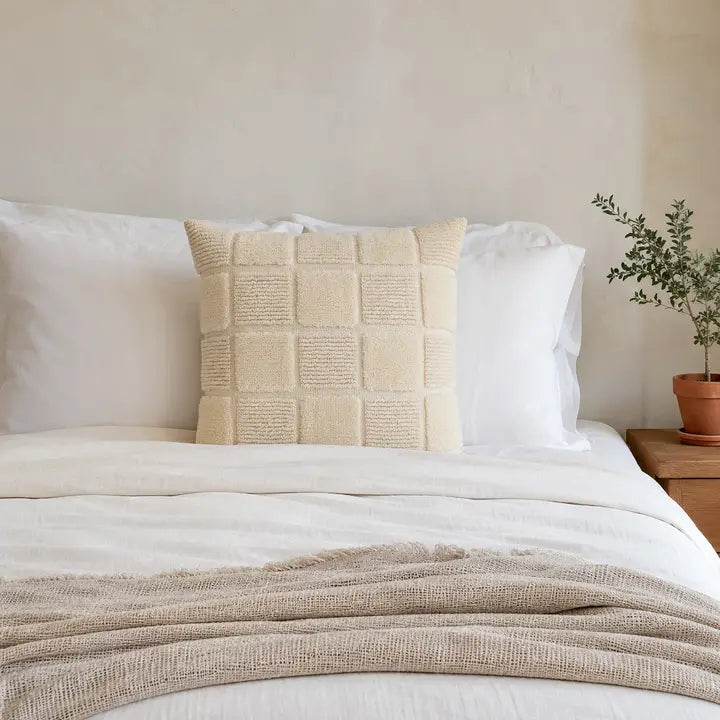 Kissenbezug beige mit Blockmuster und Textur – Urbane Hide