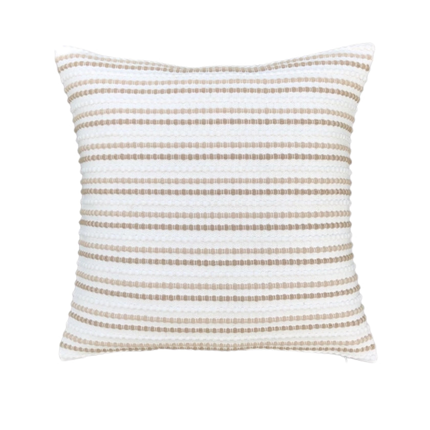 45x45cm decoratief kussen on a white background - Urbane Hide